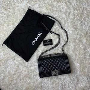 Black Old Medium Boy Bag in Caviar Leather